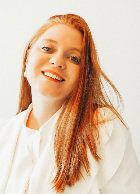 Clara, fondatrice de CO'COM et créatrice de Mon Studio Instagram